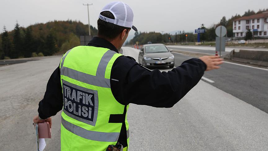 Arka koltukta emniyet kemeri takmayana ceza