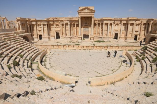 Palmira yeniden IŞİD’in eline geçti