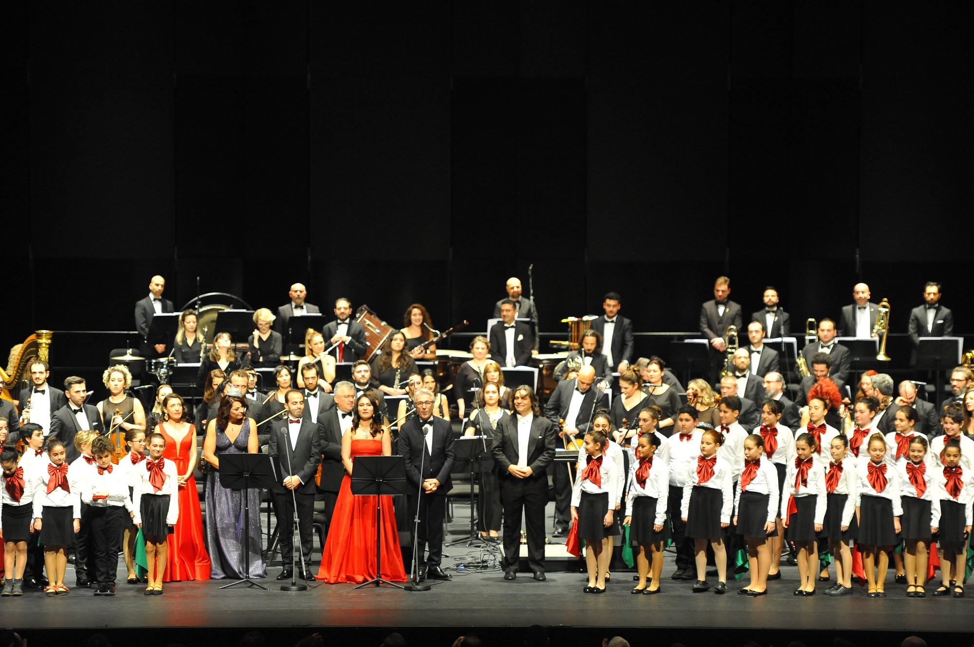 İstanbul Devlet Opera ve Balesi Sanatçıları,  “Viyana” Konseptli Yeni Yıl Konseri ile Sahnedeydiler